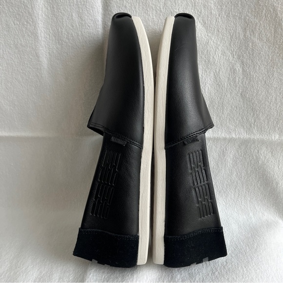 Toms Star Wars slip on shoes size US 11 leather black. Darth Vader/Stormtrooper - Picture 4 of 8